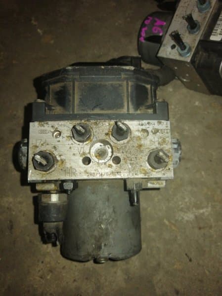 Блок abs Volkswagen Passat 3B (б/у)