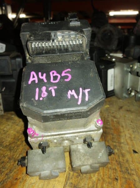 Блок abs Audi A4 8D (б/у)