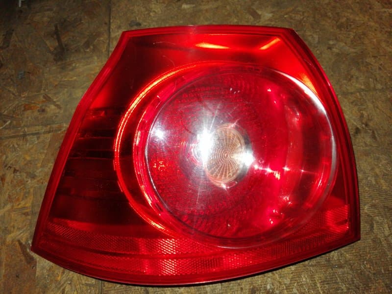 Фонарь Volkswagen Golf 1K 2003 задн. лев. (б/у)