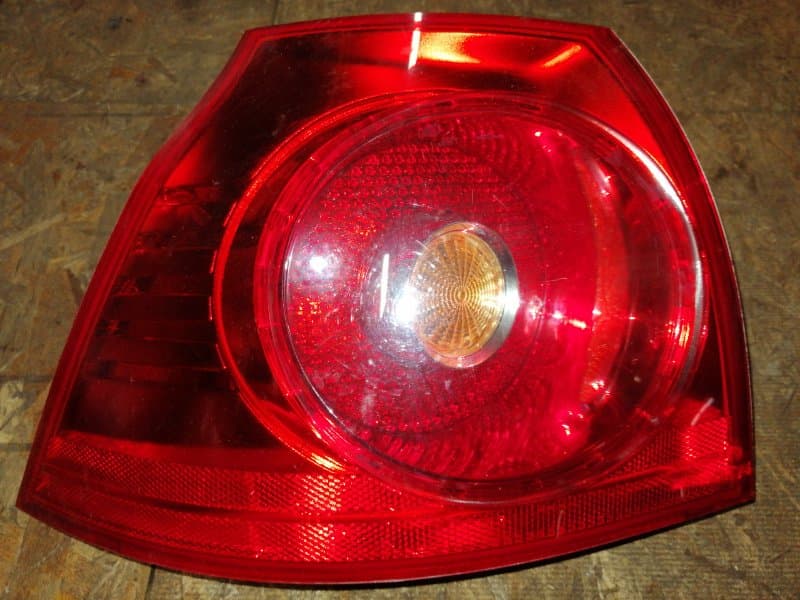 Фонарь Volkswagen Golf 1K 2003 задн. лев. (б/у)