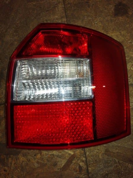 Фонарь Audi A4 B6 задн. прав. (б/у)