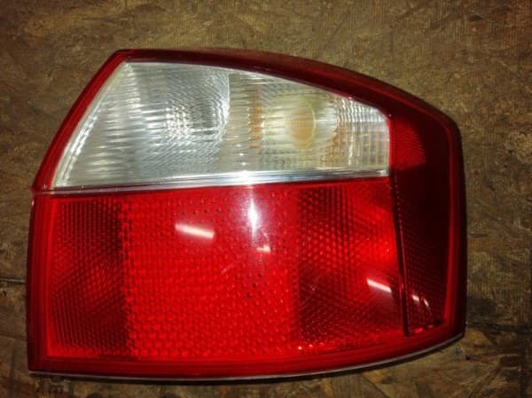Фонарь Audi A4 B6 задн. прав. (б/у)