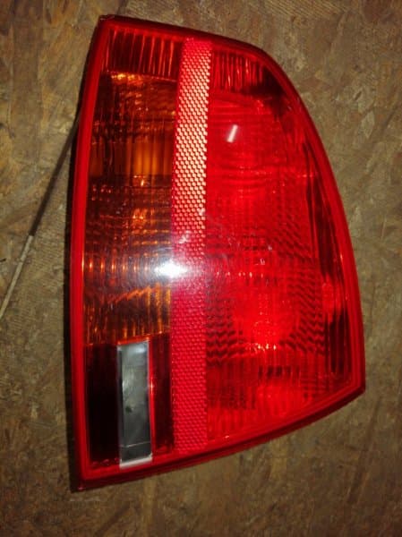 Фонарь Audi A4 8E задн. лев. (б/у)