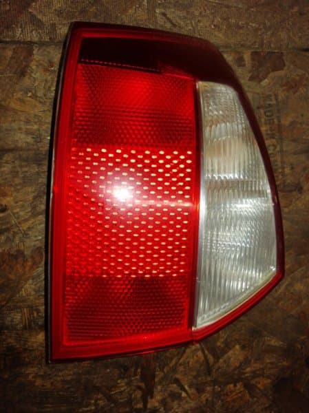 Фонарь Audi A4 8E B6 2001 задн. лев. (б/у)