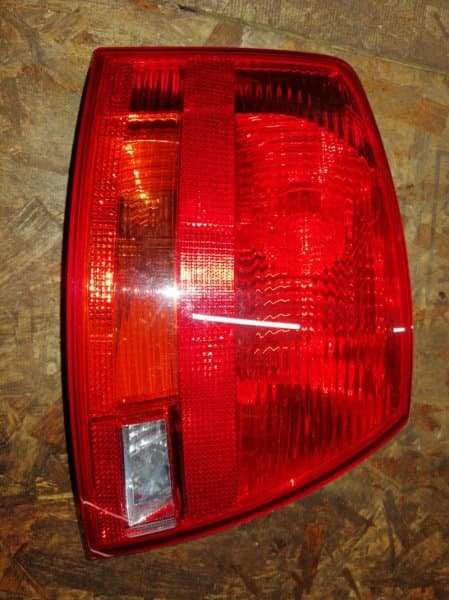 Фонарь Audi A4 8E B7 2004 задн. лев. (б/у)