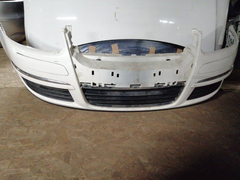 Бампер Volkswagen Jetta 1K 2005 перед. (б/у)