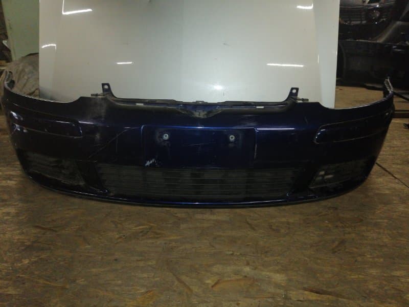 Бампер Volkswagen Golf 1K 1.4 2003 перед. (б/у)