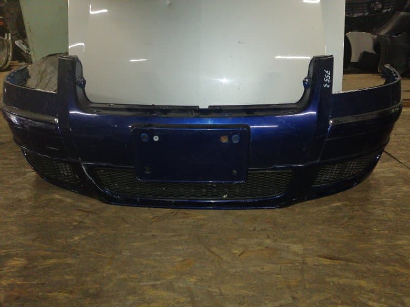 Бампер Volkswagen Passat 3B перед. (б/у)
