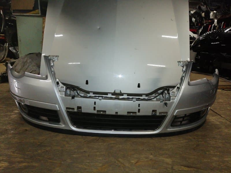 Бампер Volkswagen Passat 3C перед. (б/у)