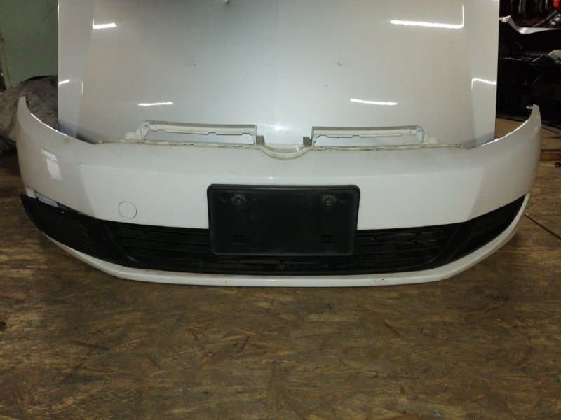 Бампер Volkswagen Golf 5K 6 перед. (б/у)