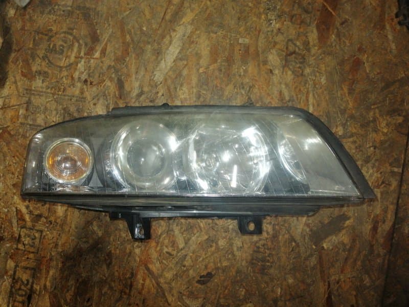Фара ксенон Audi A4 8E B6 2001 перед. прав. (б/у)
