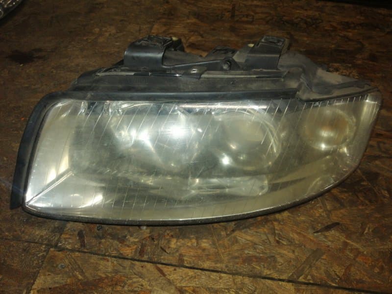 Фара Audi A4 8E B6 2001 перед. лев. (б/у)