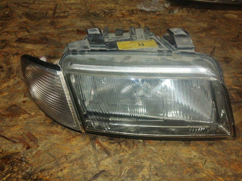 Фара Audi A4 8D B5 перед. прав. (б/у)
