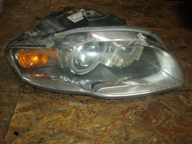Фара Audi A4 8E B7 2004 перед. прав. (б/у)
