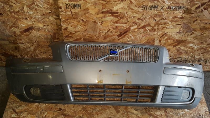 Бампер Volvo V50 2.4 2004 перед. (б/у)