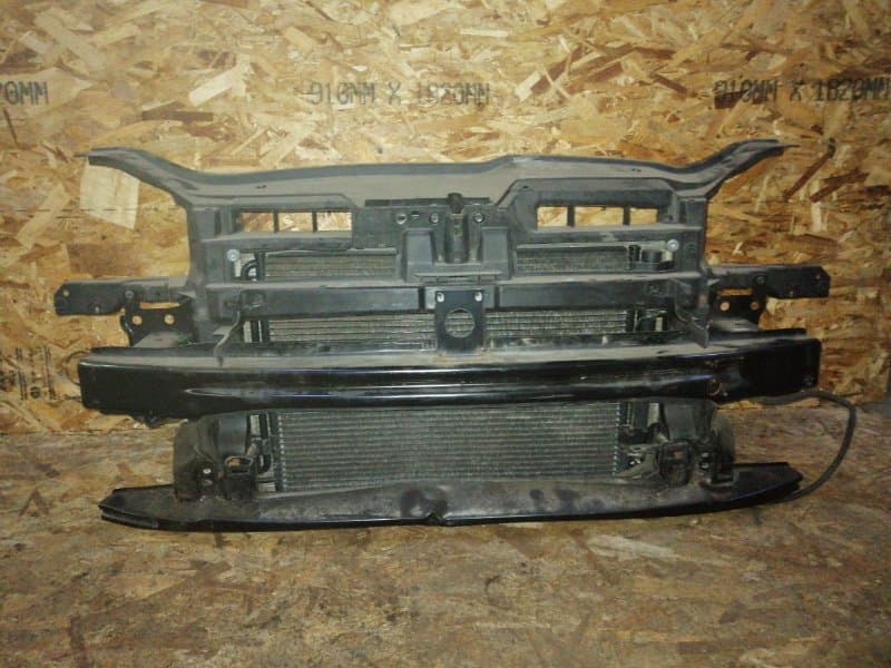 Панель передняя Volkswagen Golf 1K 2003 перед. (б/у)
