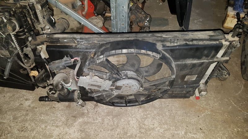 Комплект радиаторов с вентилятором Volvo S40 СЕДАН B5244S4 2008 (б/у)