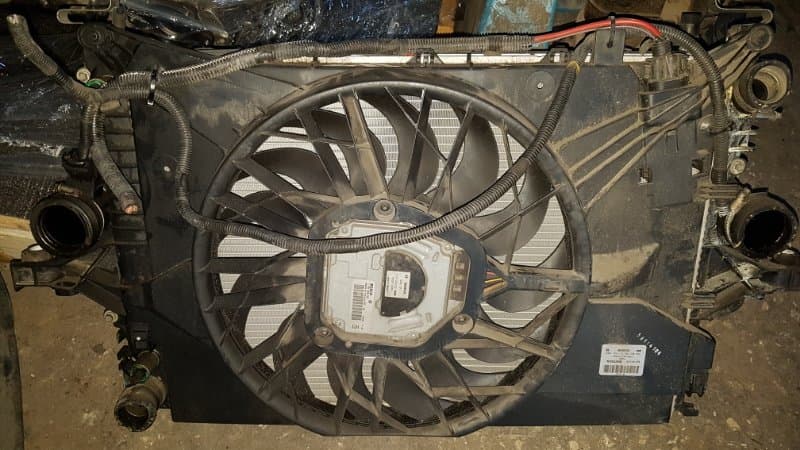 Комплект радиаторов с вентилятором Volvo XC70 УНИВЕРСАЛ 2.5 2005 (б/у)
