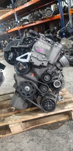 Двигатель Volkswagen golf5 1K0 BAG 2005 (б/у)