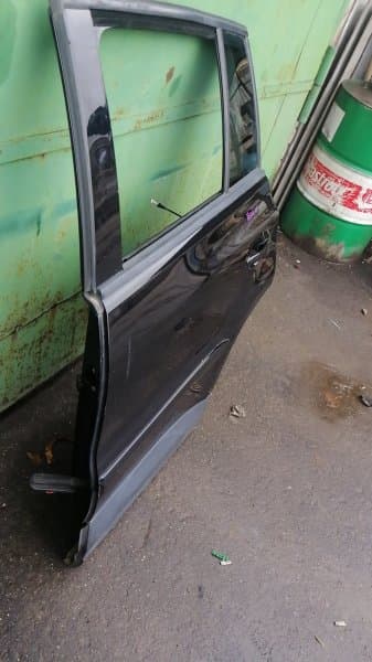 Дверь Volkswagen Tiguan 5N задн. лев. (б/у)