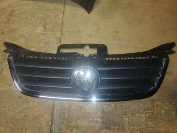 Решетка радиатора Volkswagen Touran 1T 2003 (б/у)