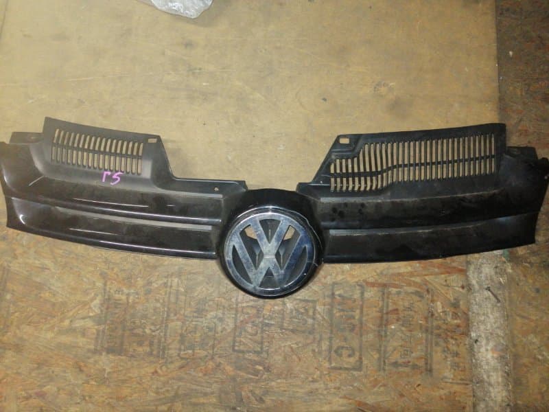 Решетка радиатора Volkswagen Golf 5 2003 (б/у)