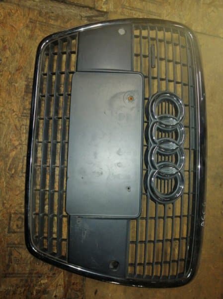 Решетка радиатора Audi A6 C6 (б/у)