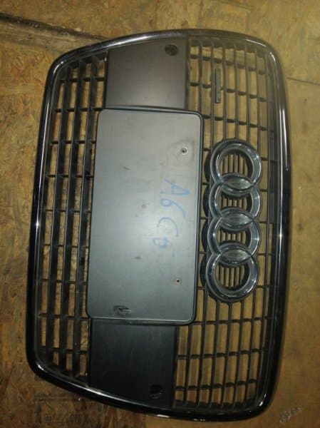 Решетка радиатора Audi A6 C6 (б/у)