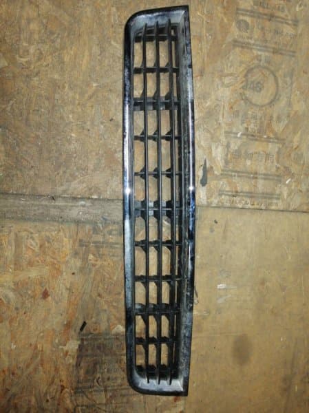 Решетка радиатора Audi A4 8E B6 2001 (б/у)