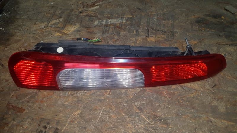 Фонарь Ford C-MAX C214 AODA 2004 прав. (б/у)