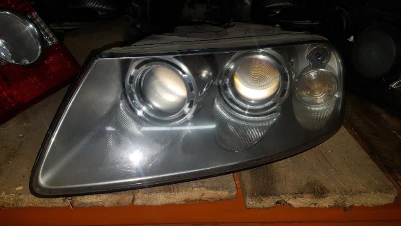 Фара ксенон Volkswagen Touareg 7L AZZ 2005 лев. (б/у)