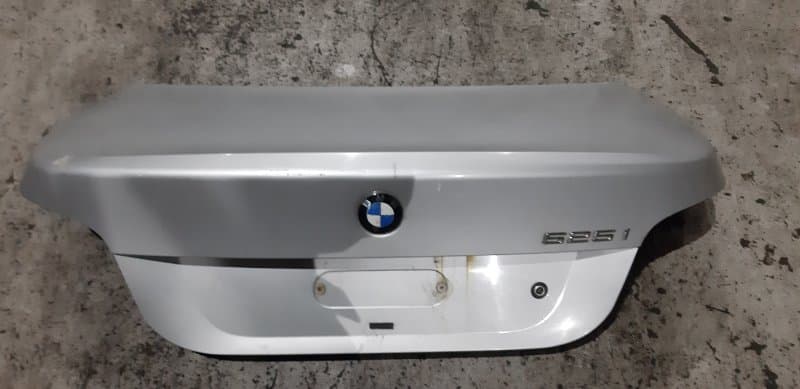 Крышка багажника BMW 5 E60 M54B25 2005 задн. (б/у)