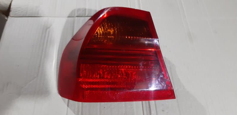 Фонарь BMW 3-серия E90 N46B20B 2006 задн. лев. (б/у)