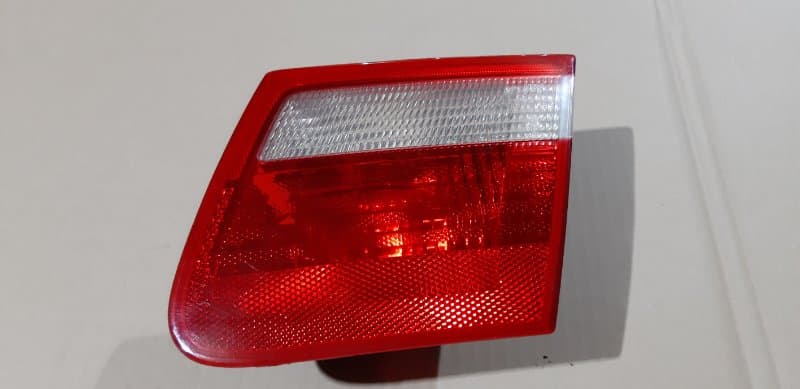 Фонарь крышки багажника BMW 3 E46 N42B20 2003 задн. прав. (б/у)
