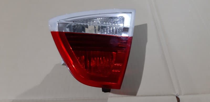 Фонарь крышки багажника BMW 3-серия E90 N46B20BY 2006 задн. прав. (б/у)