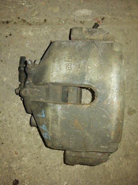 Суппорт Volkswagen Passat B6 B6 перед. лев. (б/у)