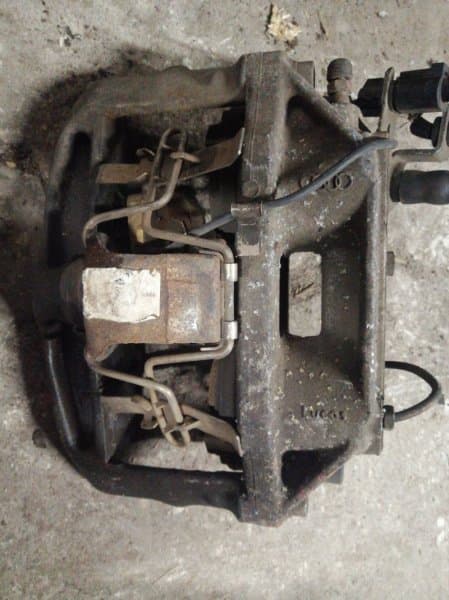 Суппорт Volkswagen Passat B5+ BDN 4.0 2003 перед. лев. (б/у)