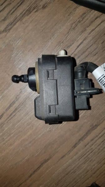 Корректор фары Volvo XC90 ВНЕДОРОЖНИК B5254T2 2005 (б/у)