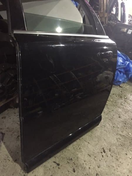 Дверь VOLVO V70 2008 задн. лев. (б/у)