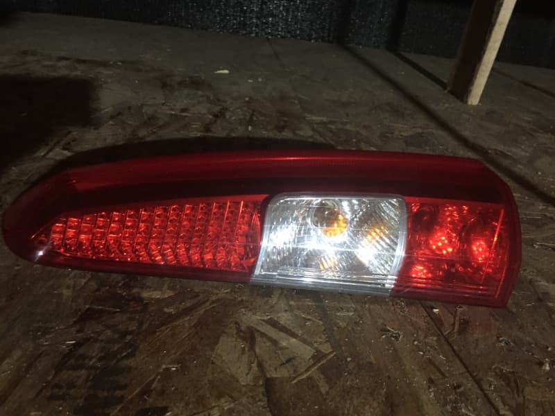 Фонарь VOLVO V70 УНИВЕРСАЛ 2004 задн. прав. (б/у)