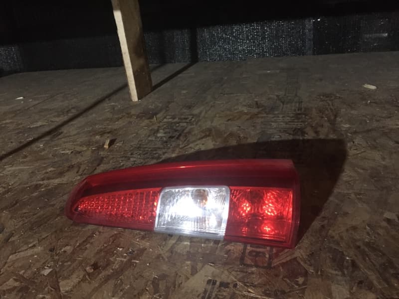 Фонарь VOLVO V70 УНИВЕРСАЛ 2004 задн. прав. (б/у)