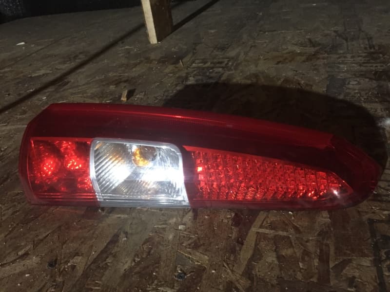 Фонарь VOLVO V70 УНИВЕРСАЛ 2004 задн. лев. (б/у)