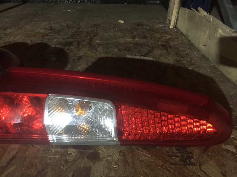 Фонарь VOLVO V70 УНИВЕРСАЛ 2004 задн. лев. (б/у)