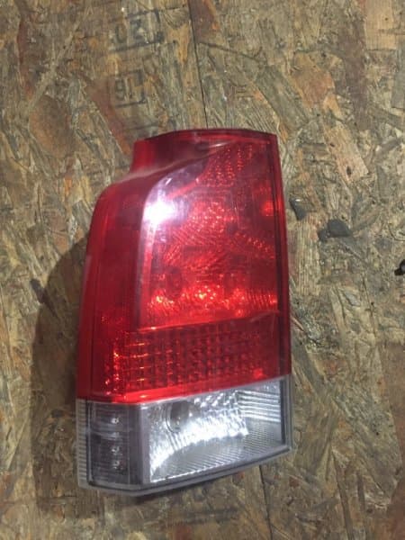 Фонарь VOLVO V70 УНИВЕРСАЛ 2004 задн. лев. (б/у)