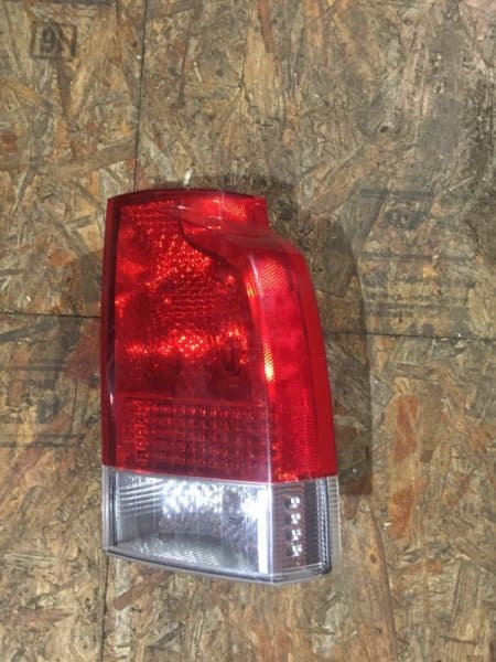 Фонарь VOLVO V70 УНИВЕРСАЛ 2004 задн. прав. (б/у)