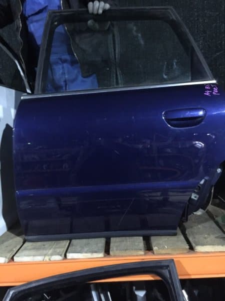 Дверь AUDI A4 8D B5 2004 задн. лев. (б/у)