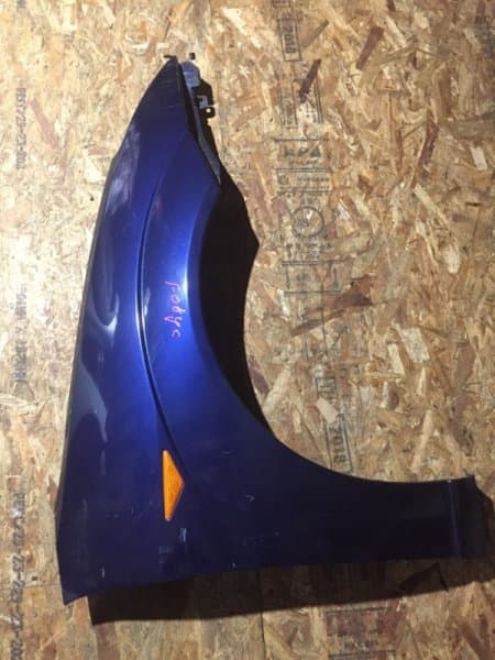 Крыло Ford Focus 1 2001 перед. прав. (б/у)