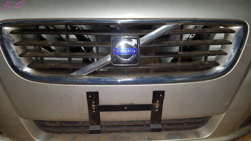 Решетка радиатора Volvo S40 СЕДАН B5244S4 2010 (б/у)