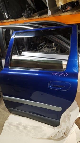 Дверь Volvo XC70 УНИВЕРСАЛ 2.5Т 2006 задн. лев. (б/у)