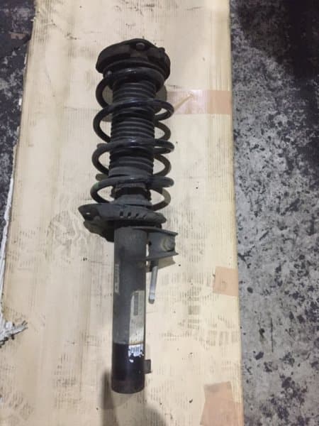 Стойка передняя в сборе Volkswagen Golf 5 2003 перед. лев. (б/у)
